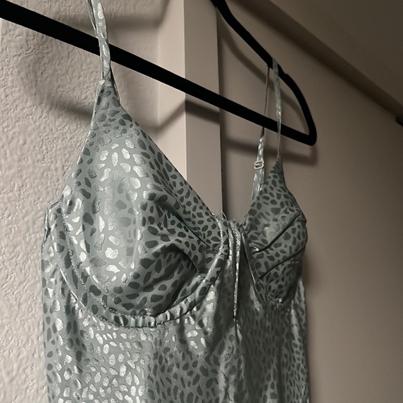 Princess Polly Dresses & Skirts - Princess Polly midi dress